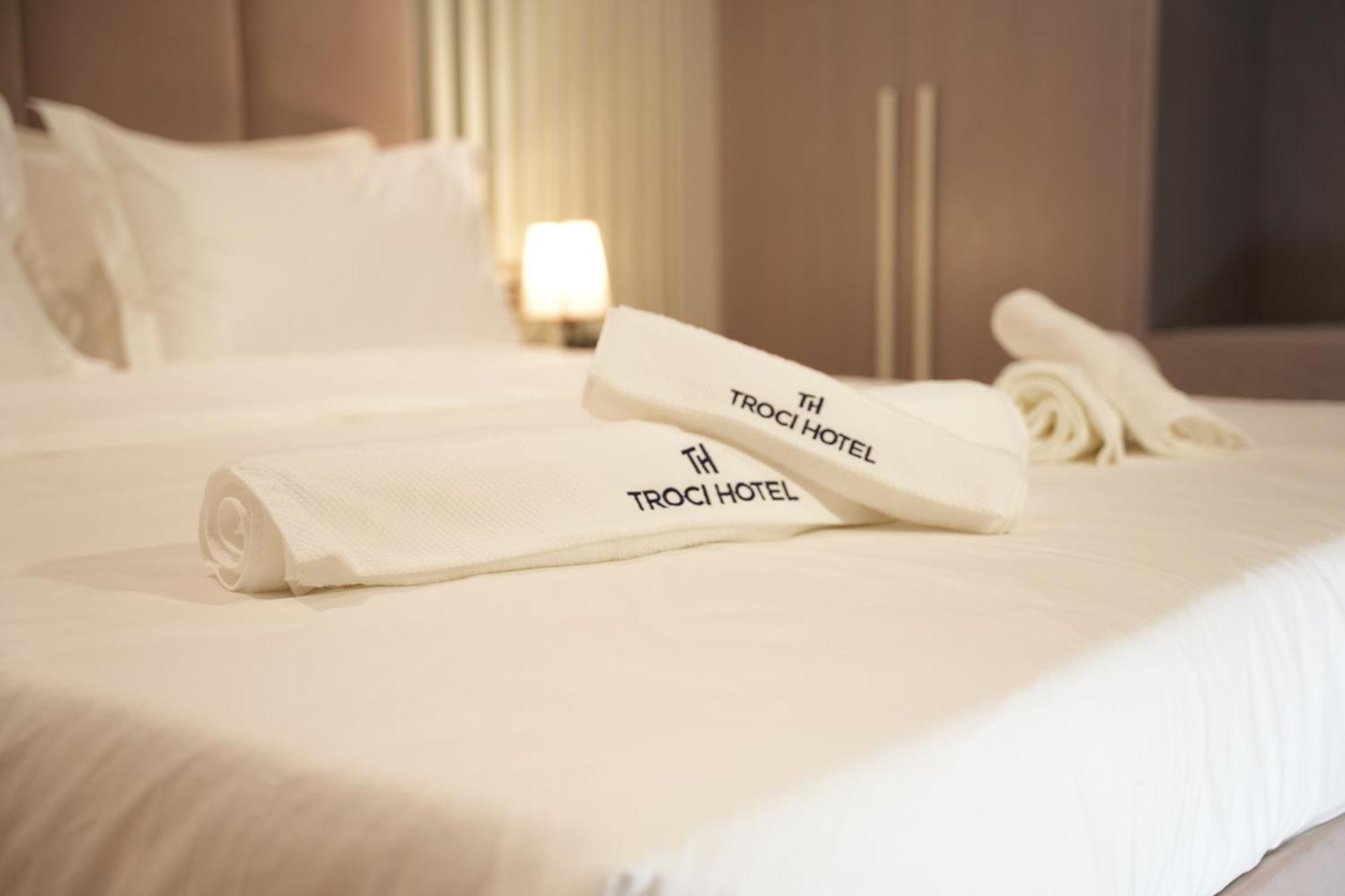 Troci Hotel Kamez Екстер'єр фото