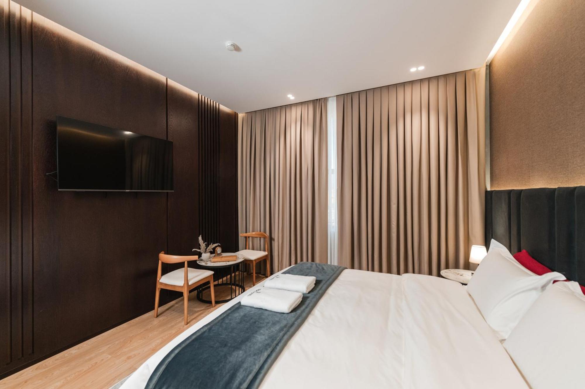 Troci Hotel Kamez Екстер'єр фото